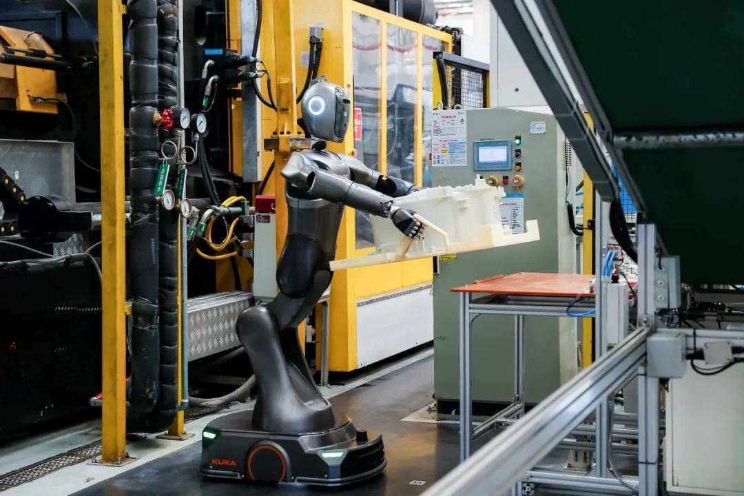 首個智能體工廠獲世界紀(jì)錄認(rèn)證，美的引領(lǐng)智能制造范式躍遷